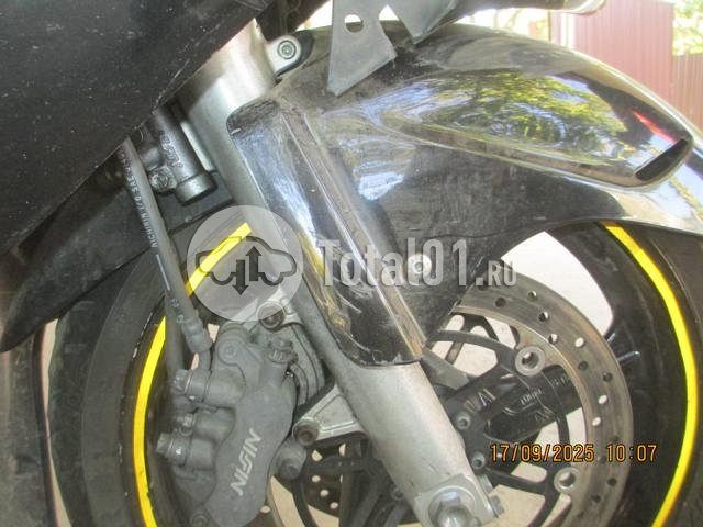 Фото Honda CBR1100XX 36