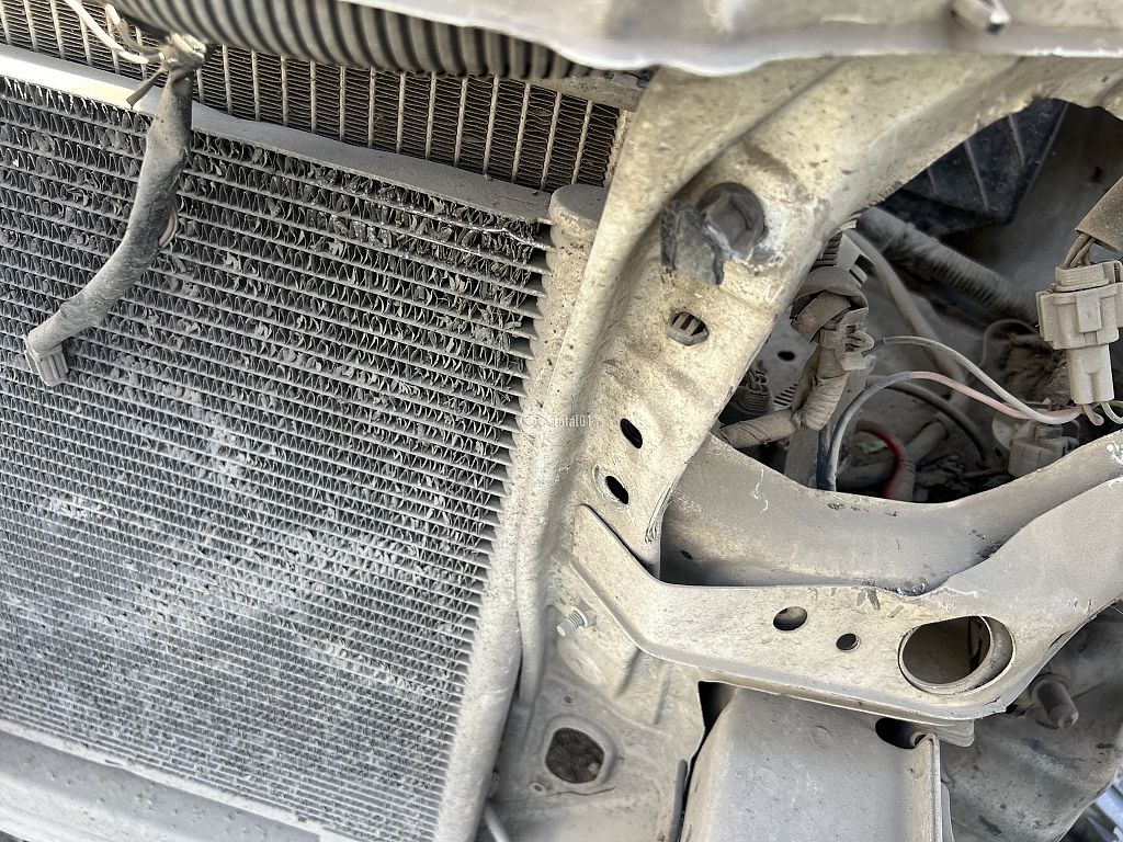 Фото Nissan Bassara 70