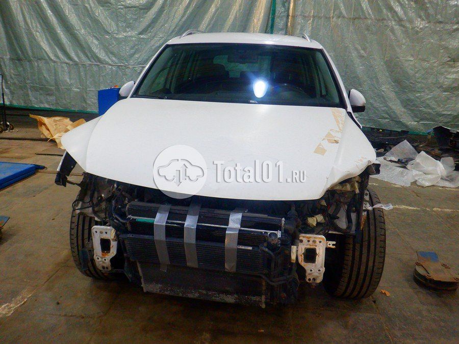 Фото Volkswagen Tiguan 4