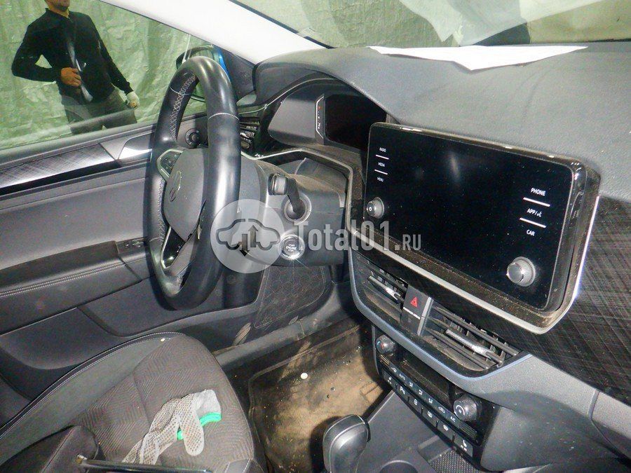 Фото Volkswagen Polo 32