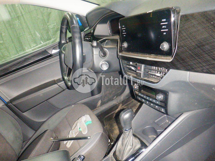 Фото Volkswagen Polo 48