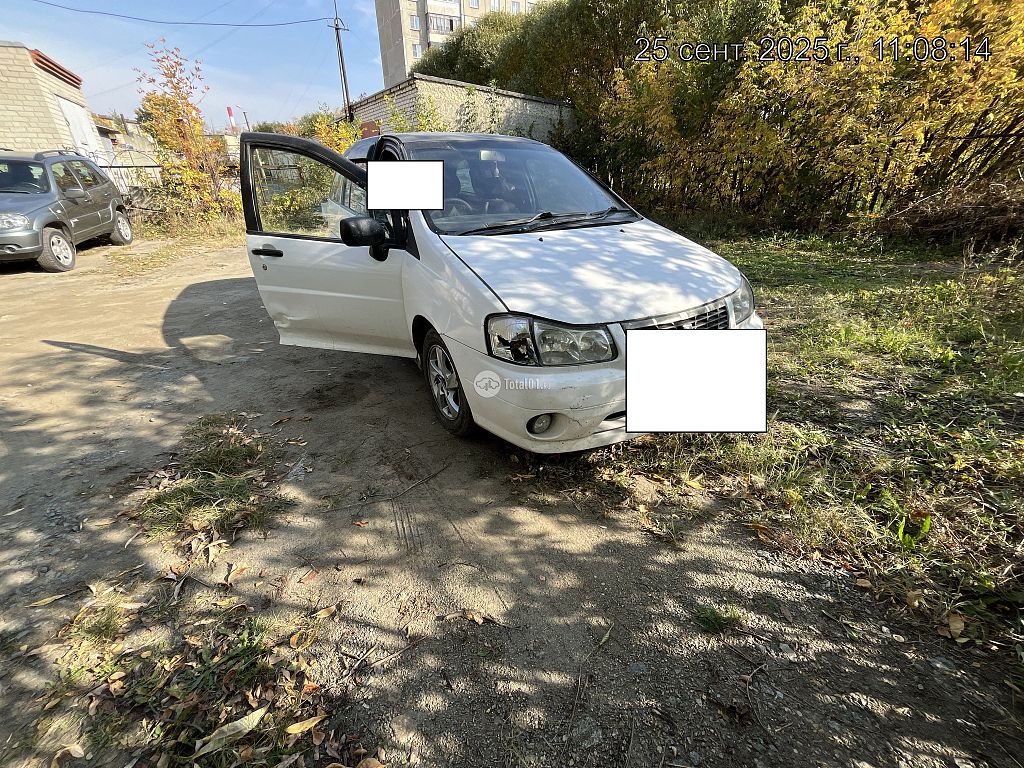 Фото Nissan Liberty 372
