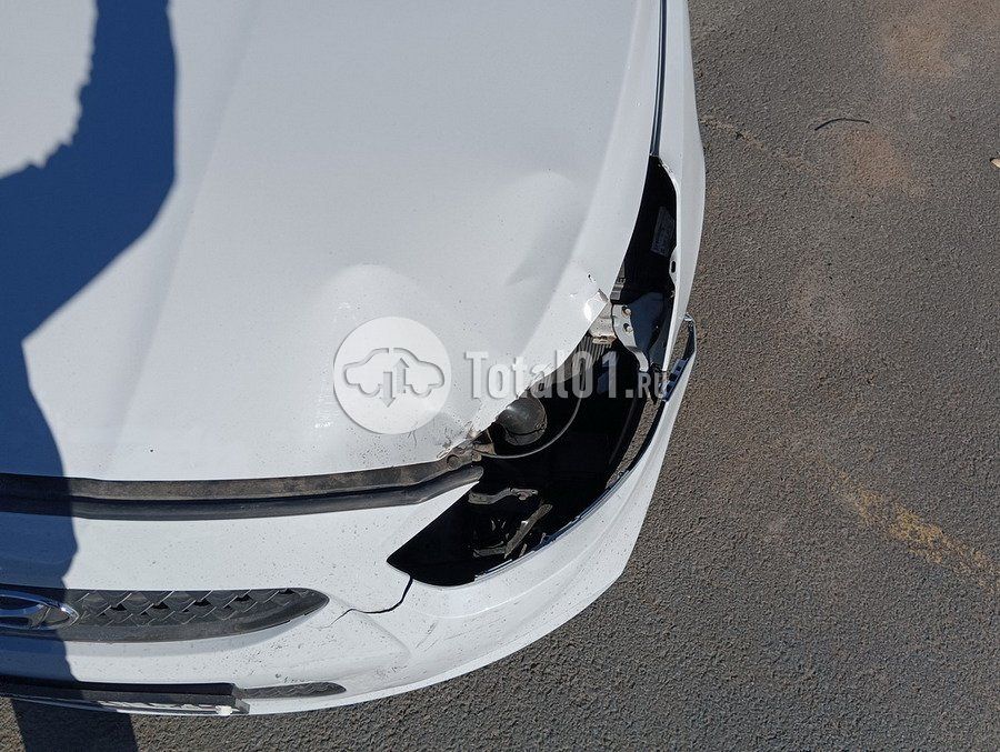 Фото Hyundai Accent 10