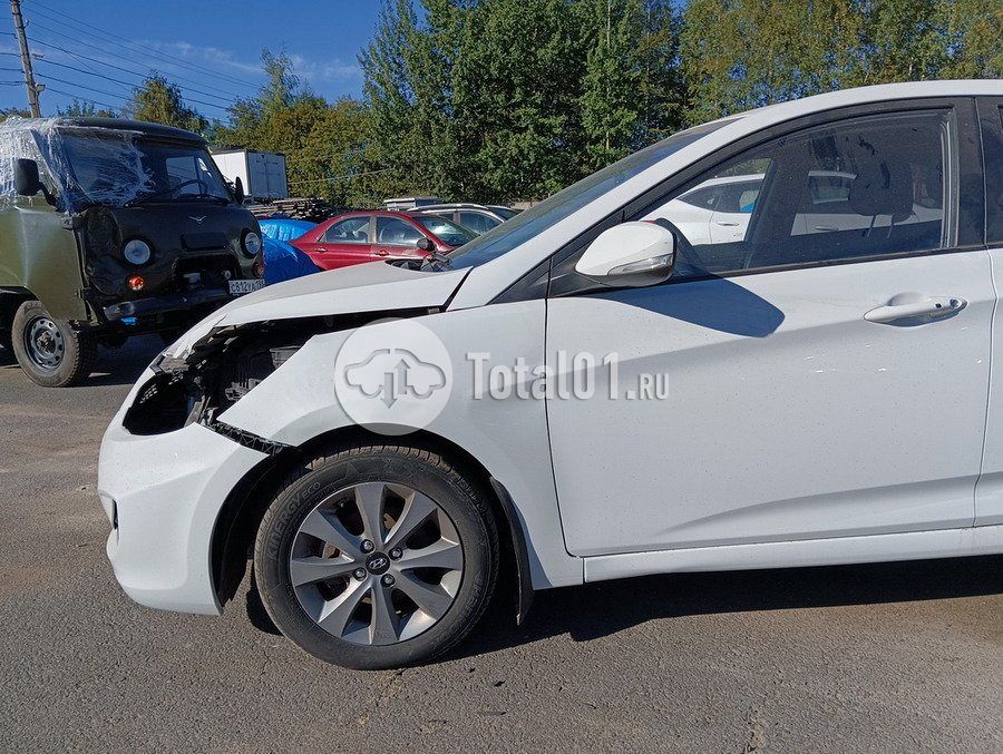 Фото Hyundai Accent 14