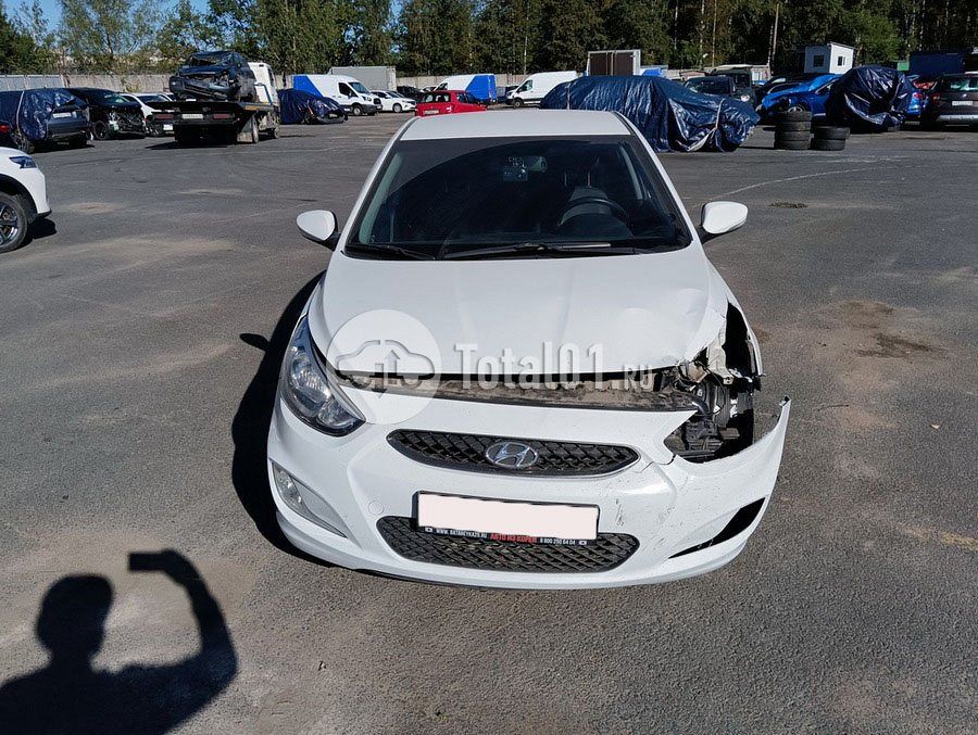 Фото Hyundai Accent 22