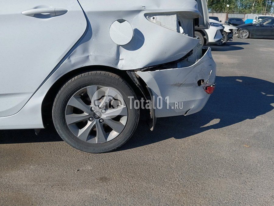 Фото Hyundai Accent 26