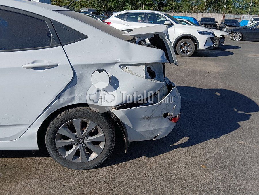 Фото Hyundai Accent 28