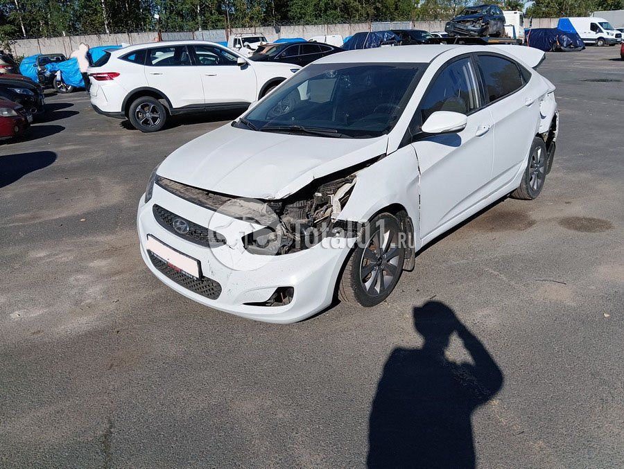 Фото Hyundai Accent 44