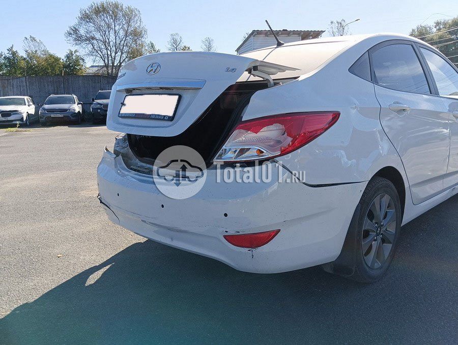 Фото Hyundai Accent 60