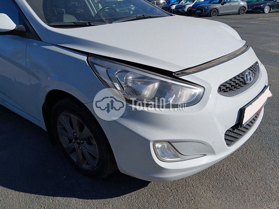 Фото Hyundai Accent 80