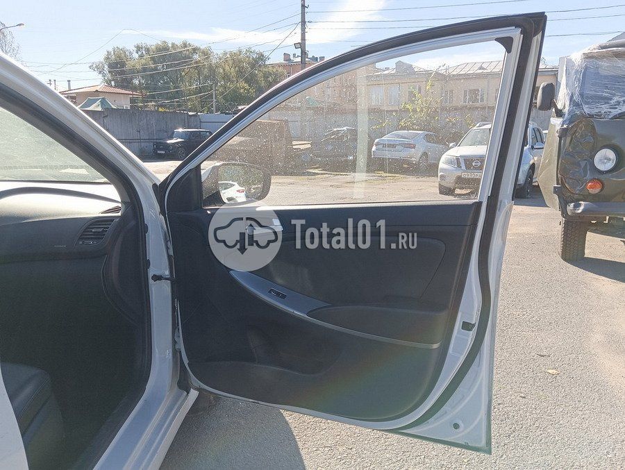 Фото Hyundai Accent 152