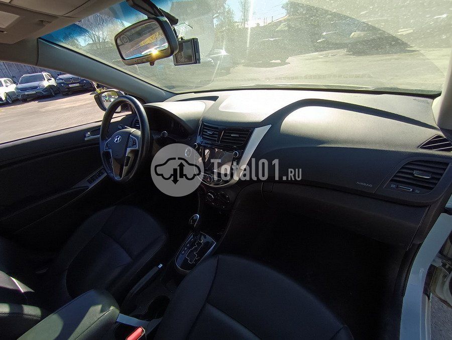 Фото Hyundai Accent 158