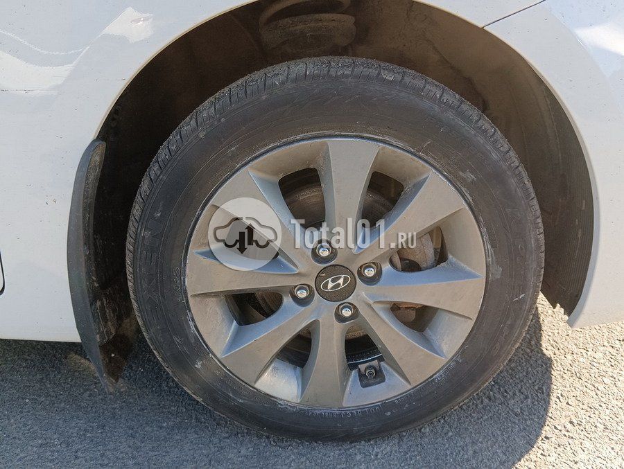 Фото Hyundai Accent 182