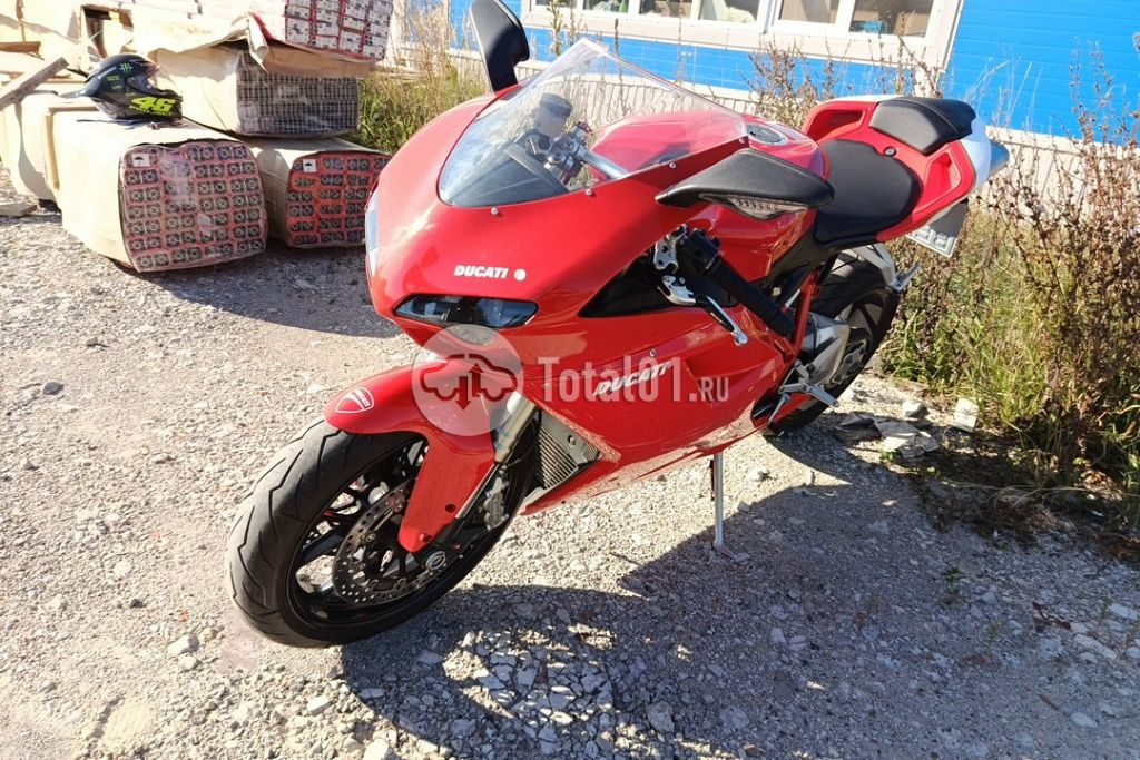 Фото Ducati Streetfighter 4