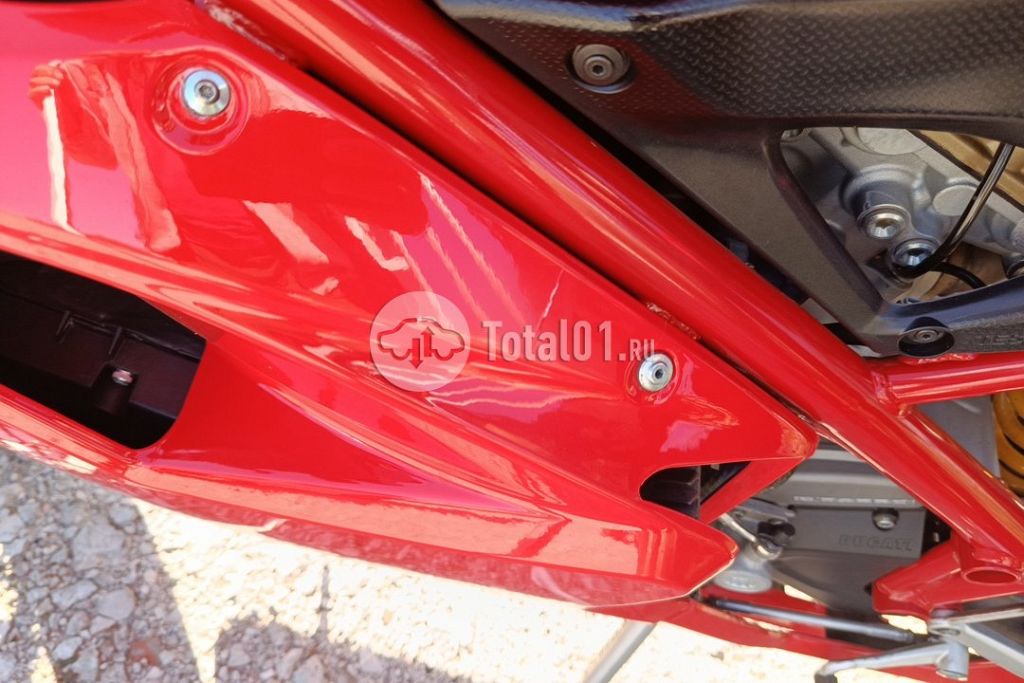 Фото Ducati Streetfighter 14