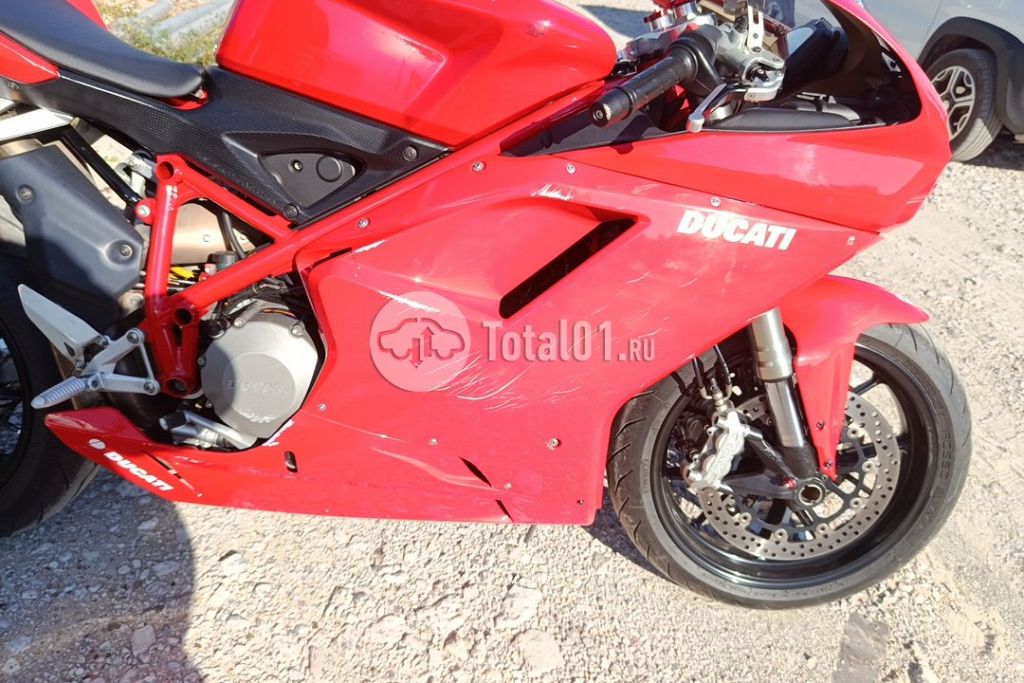 Фото Ducati Streetfighter 16