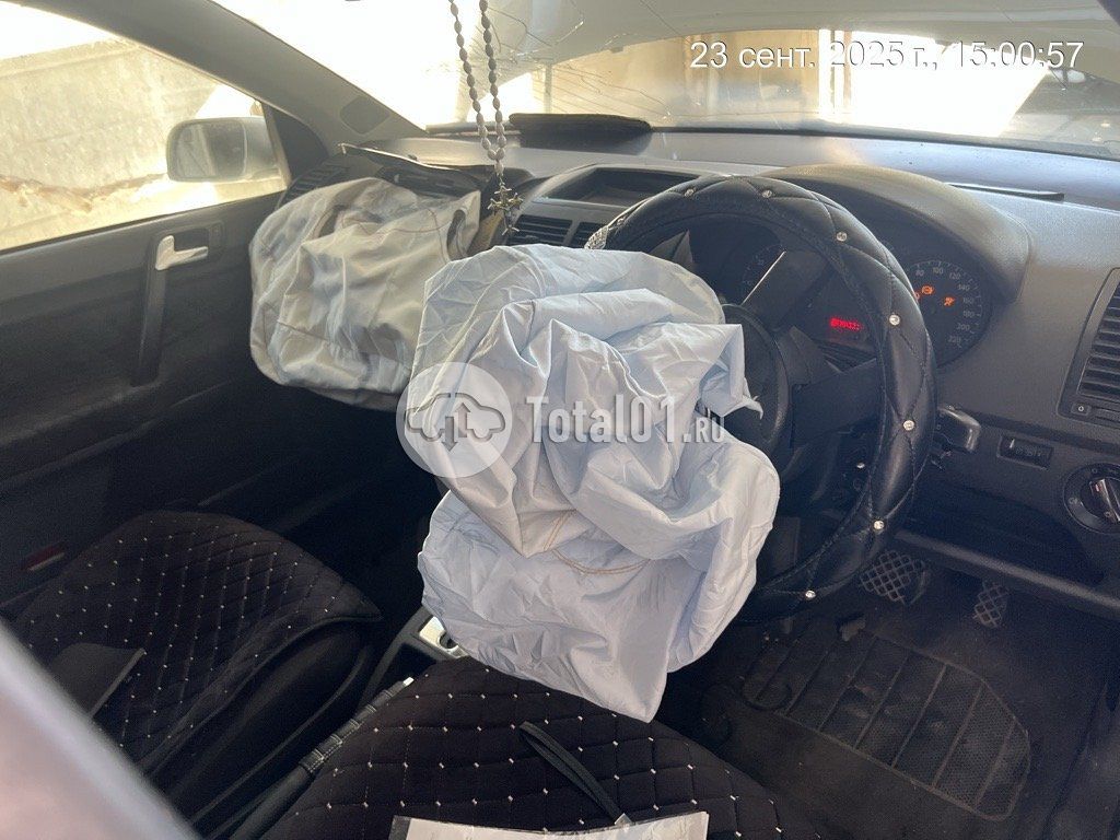 Фото Volkswagen Polo 38