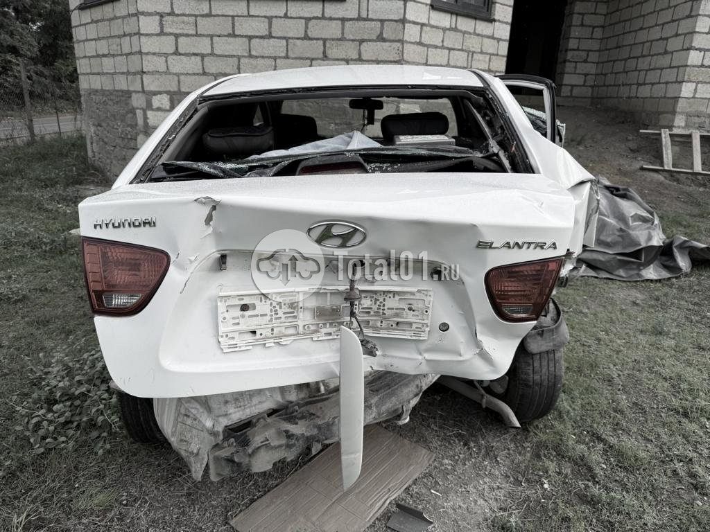 Фото Hyundai Elantra 12