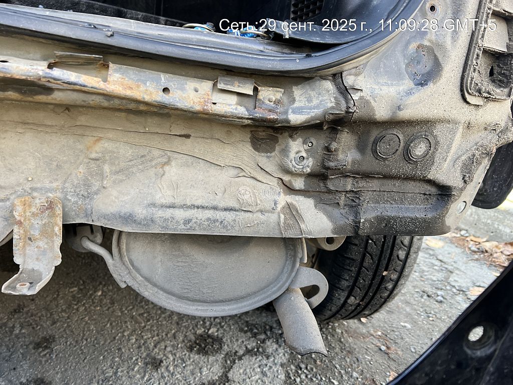 Фото Honda Mobilio Spike 184