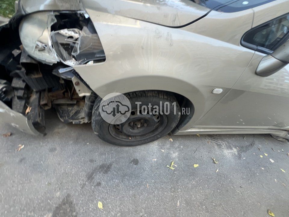 Фото Nissan Tiida 16