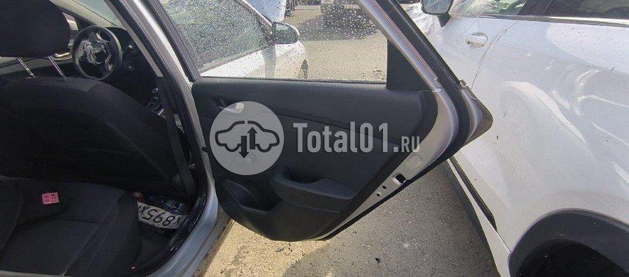 Фото Hyundai Solaris 38