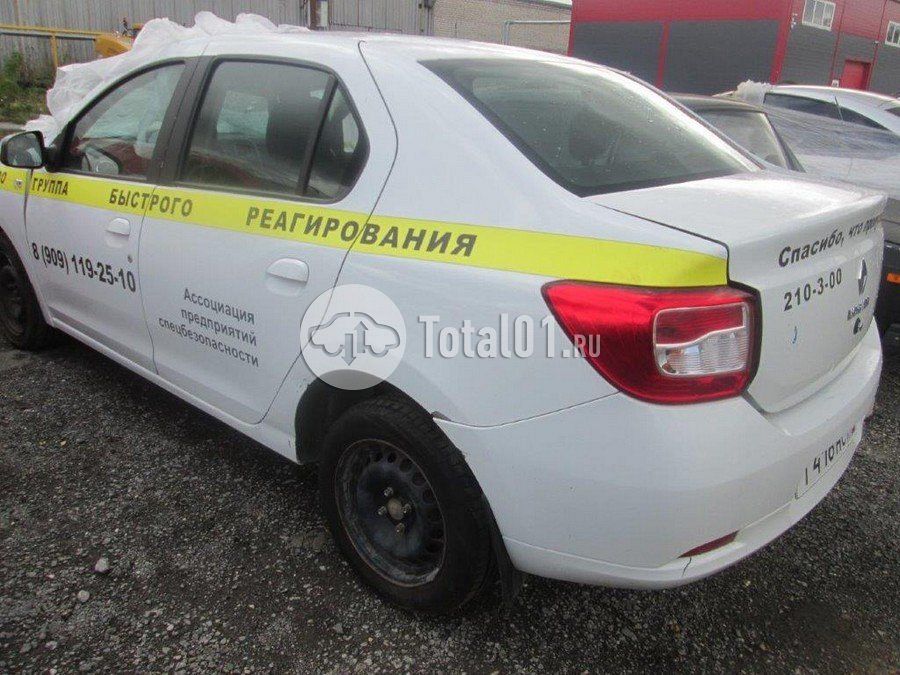 Фото Renault Logan 12