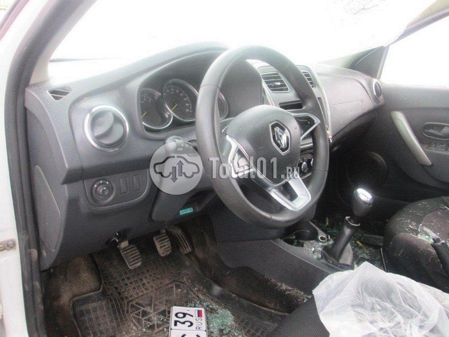 Фото Renault Logan 38