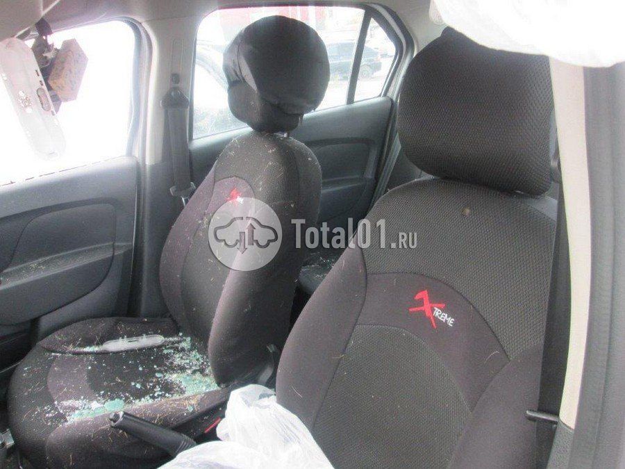 Фото Renault Logan 46