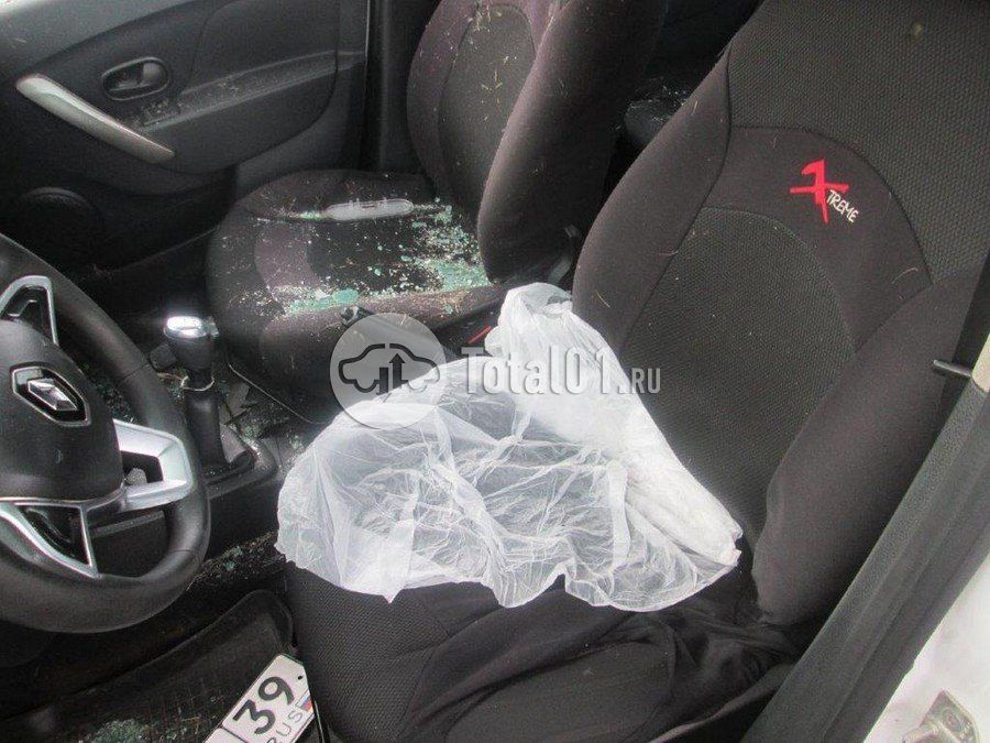 Фото Renault Logan 48