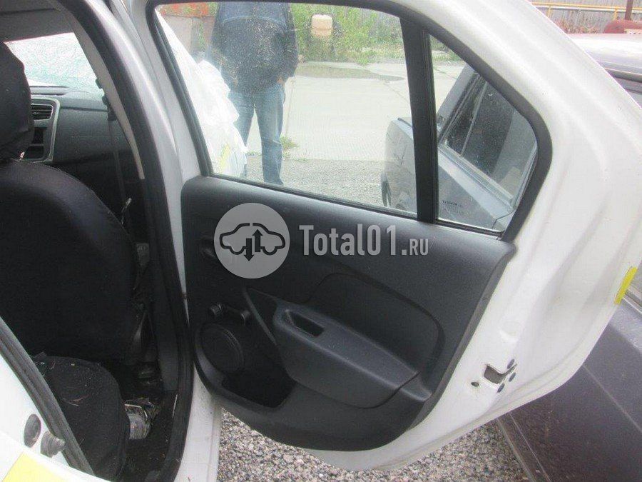 Фото Renault Logan 100