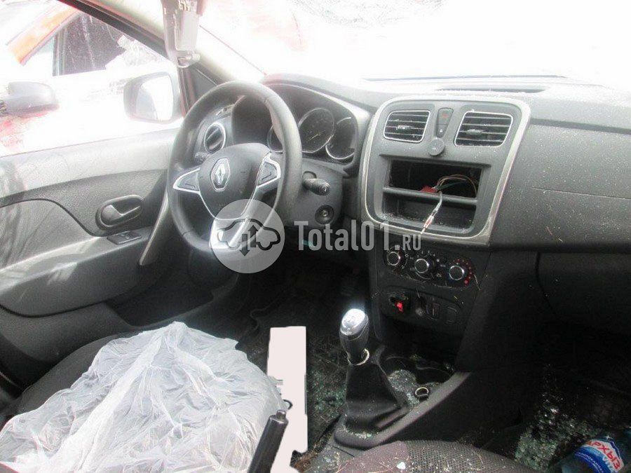 Фото Renault Logan 108