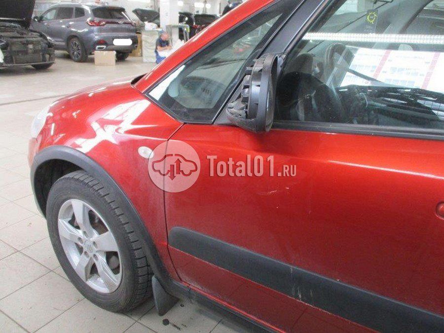Фото Suzuki SX4 8
