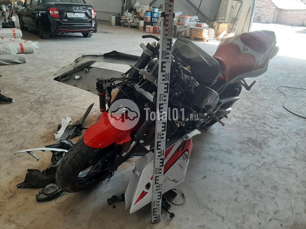Фото Yamaha YZF-R6 10