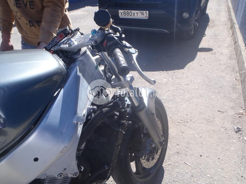 Фото Yamaha YZF-R6 32