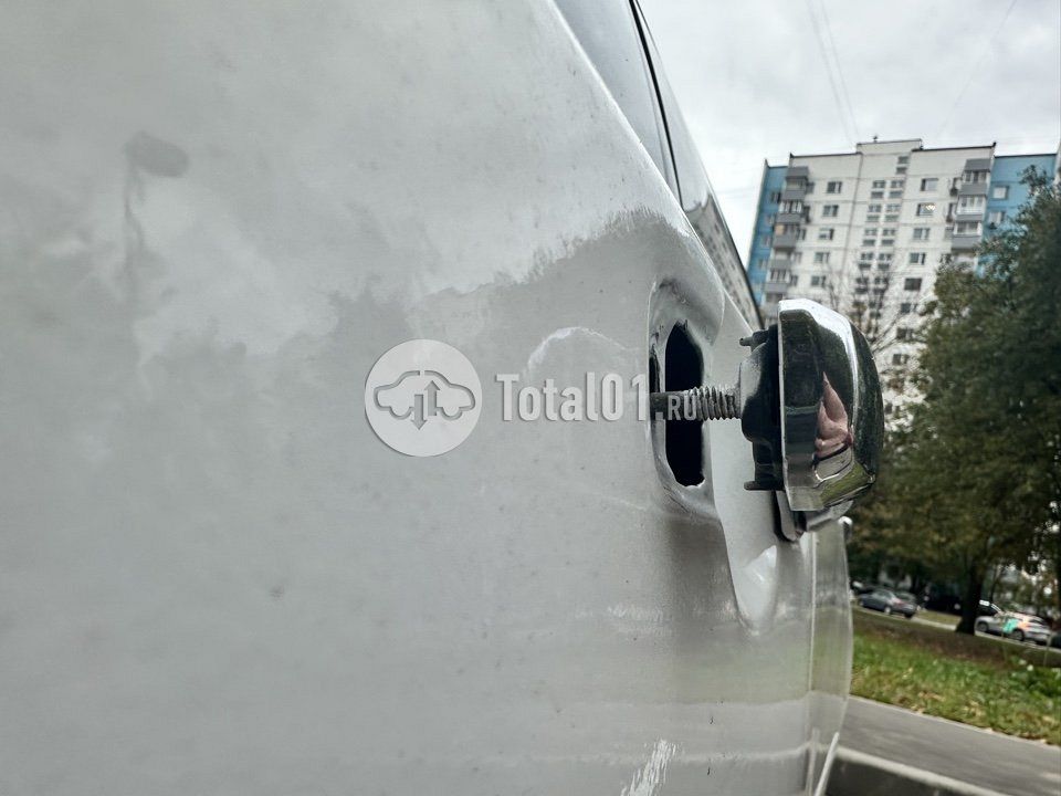 Фото Nissan Cedric 82