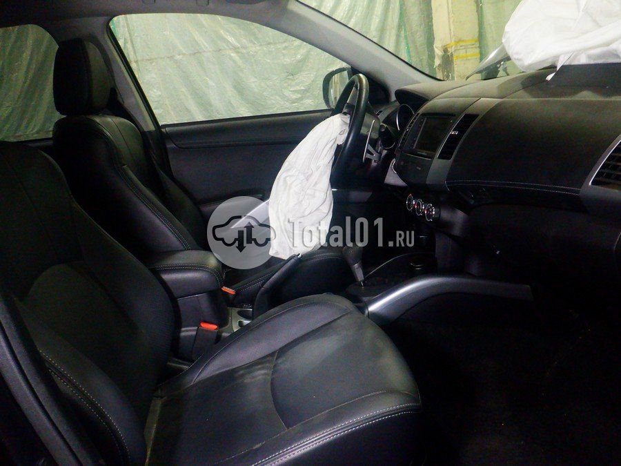 Фото Mitsubishi Outlander 24