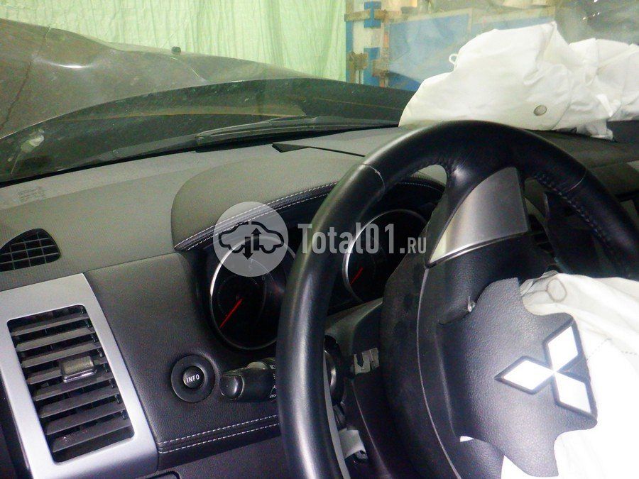 Фото Mitsubishi Outlander 80