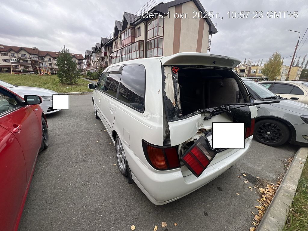 Фото Nissan Bassara 4