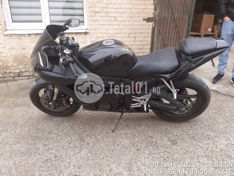 Фото Yamaha YZF-R6 12