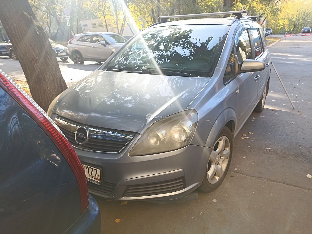 Фото Opel Zafira 20