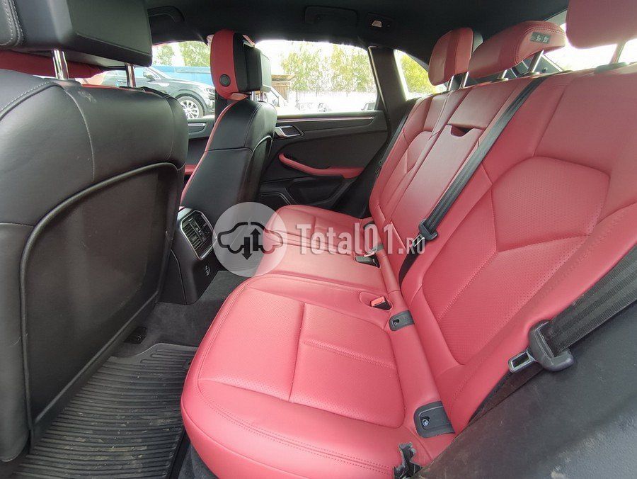 Фото Porsche Macan 108