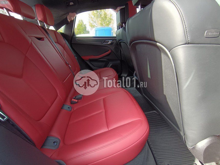 Фото Porsche Macan 144