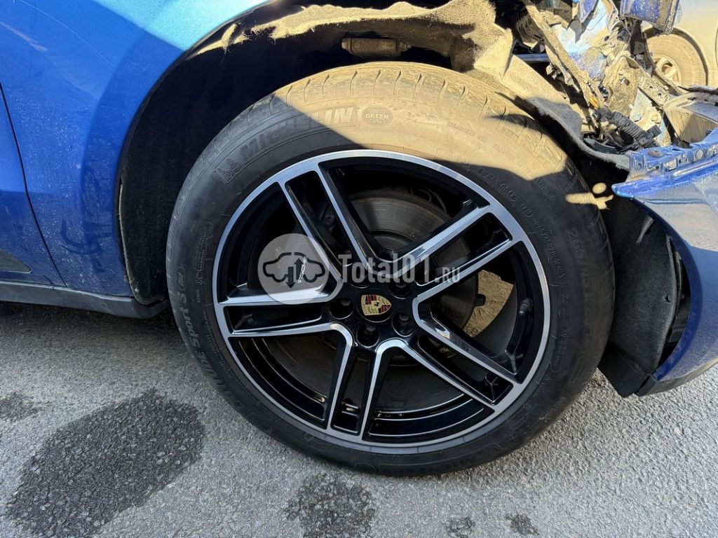 Фото Porsche Macan 204