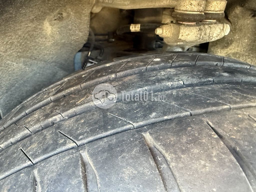 Фото Porsche Macan 210