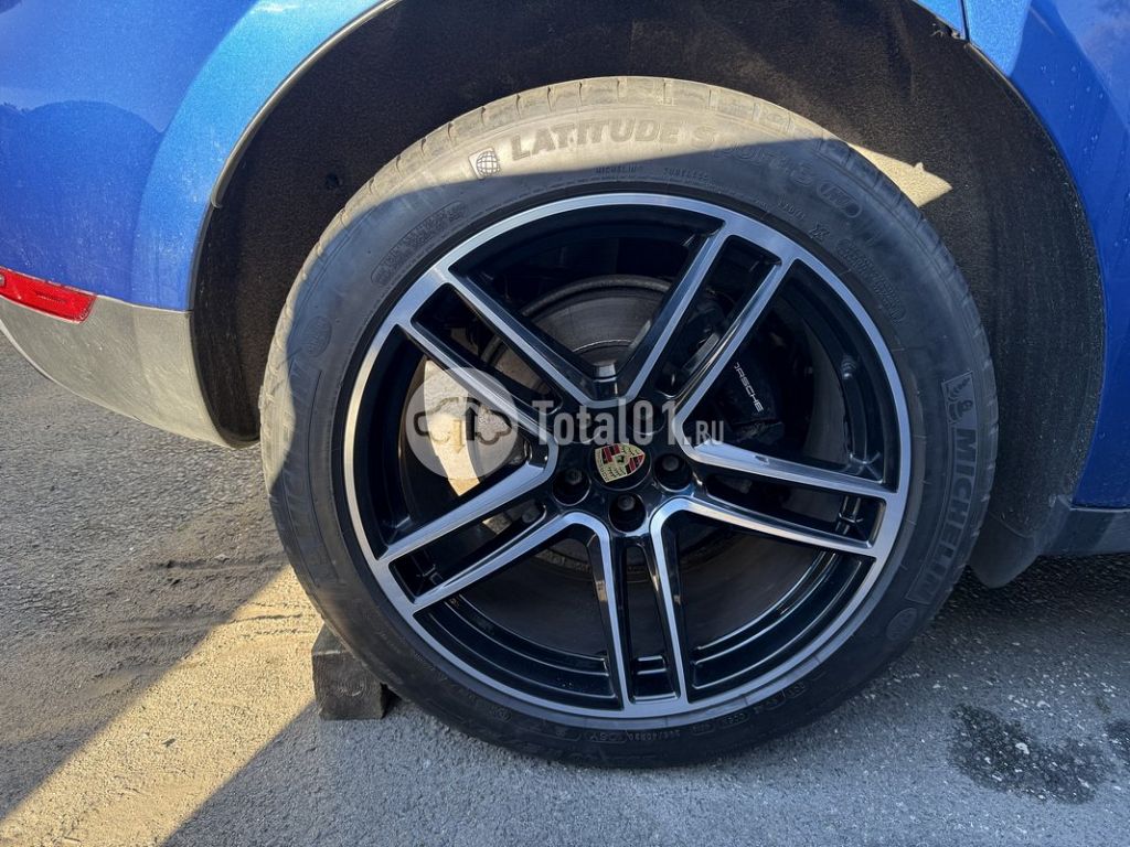 Фото Porsche Macan 220