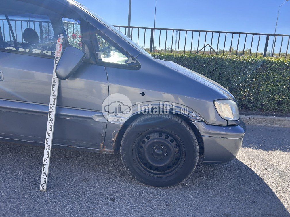 Фото Opel Zafira 10