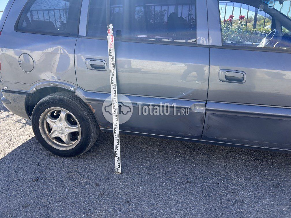 Фото Opel Zafira 18