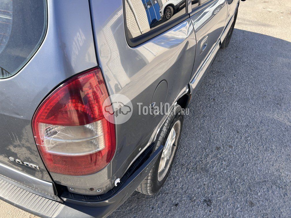 Фото Opel Zafira 30
