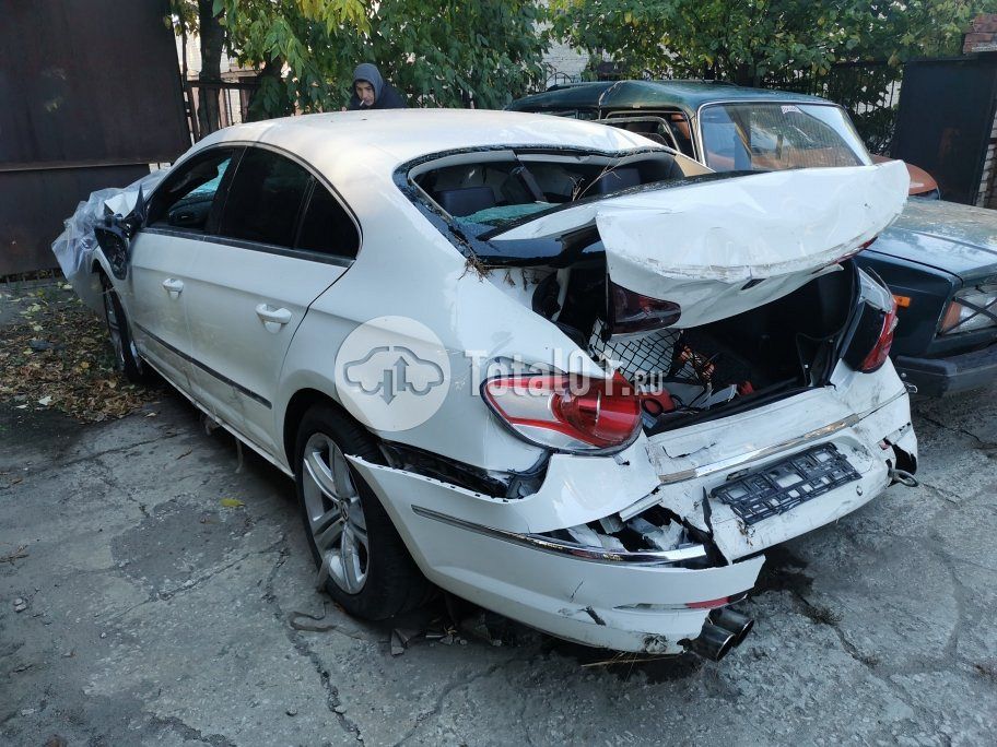 Фото Volkswagen Passat CC 10