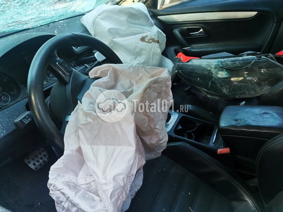 Фото Volkswagen Passat CC 28